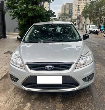 FORD FOCUS 2.0 GLX 16V FLEX 4P MANUAL FORD FOCUS 2.0 GLX 16V FLEX 4P MANUAL